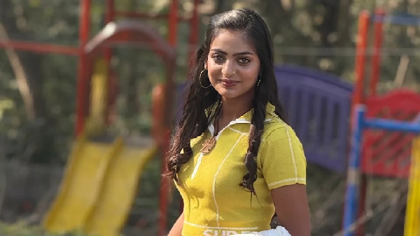 Kumbh Mela Monalisa she plans to use the remuneration from her first film to start a girls school Kumbh Mela Monalisa she plans to use the remuneration from her first film to start a girls school