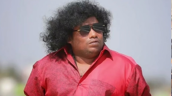 Yogi Babu s Speech Sparks Debate as Journalist Bismi Trolls Him on Twitter