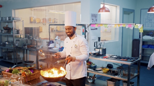 Erumai Saani fame Vijay s new web series RR Resort will stream on Jio Hotstar on this date Erumai Saani fame Vijay s new web series RR Resort will stream on Jio Hotstar on this date