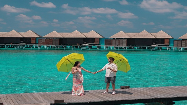 Janani Iyer Honeymoon Photos with Husband Sai Roshan Go Viral on Social Media Janani Iyer Honeymoon Photos with Husband Sai Roshan Go Viral on Social Media