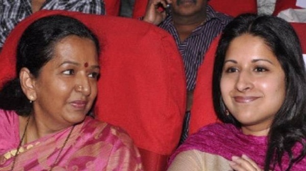 Vijay s Mother Shoba Opens Up About How Sangeetha Became Their Family s Choice for Marriage Vijay s Mother Shoba Opens Up About How Sangeetha Became Their Family s Choice for Marriage