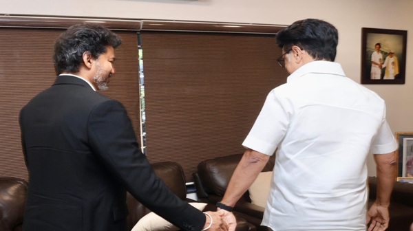 Internet Calls Udhayanidhi Stalin an Undercover Vijay Fan After Viral Video