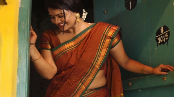 Rachitha Mahalakshmi s Cooking Video Goes Viral In Social Media Fans Praise Her Simple Saree Look Rachitha Mahalakshmi s Cooking Video Goes Viral In Social Media Fans Praise Her Simple Saree Look