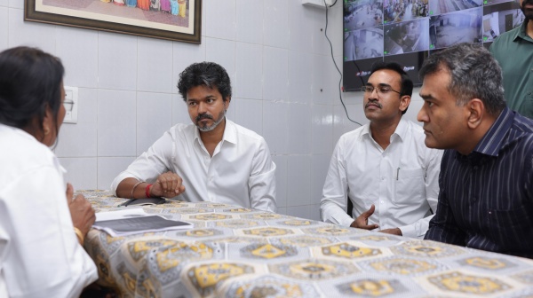 Actor Sanjeev Defends CM Vijay Amid Criticism He Has Done a Lot of Good Actor Sanjeev Defends CM Vijay Amid Criticism He Has Done a Lot of Good