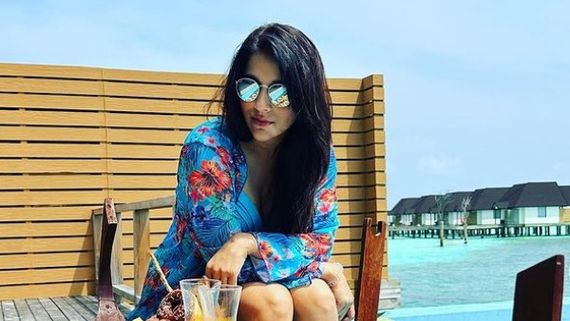 మరోసారి బికినీలో యాంకర్ రష్మీ హాట్ ట్రీట్: తడిచిన అందాలతో అరాచకం!