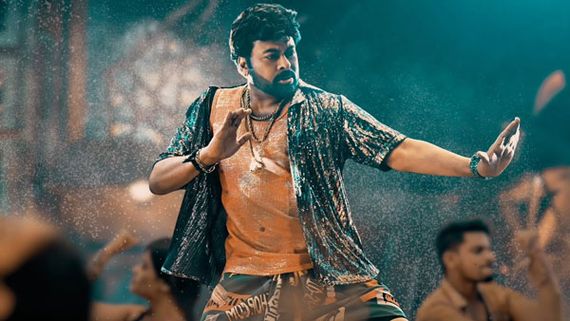 Waltair Veerayya: హెలీకాప్టర్ సీన్‌పై ట్రోల్స్.. ఎన్టీఆర్ డైరెక్టర్ ఎంట్రీ.. చిరంజీవిపై ఘోరంగా!