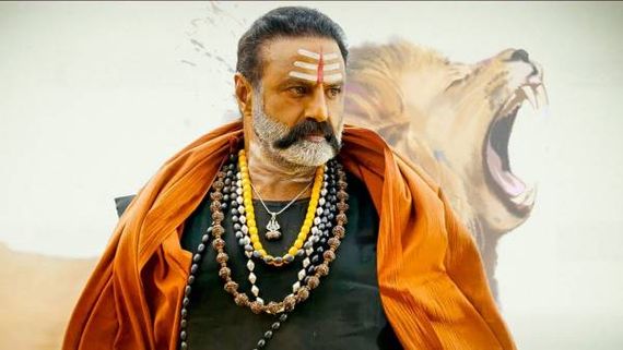 Akhanda Hindi Day 1 Collections రికార్డు సంఖ్య థియేటర్లలో అఖండ.. తొలి రోజు ఎంతంటే? 