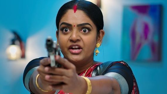 Karthika Deepam వంటలక్క బిడ్డ తలకు మోనిత పిస్టల్.. షాకింగ్ ట్విస్టు ఇచ్చిన దీప!