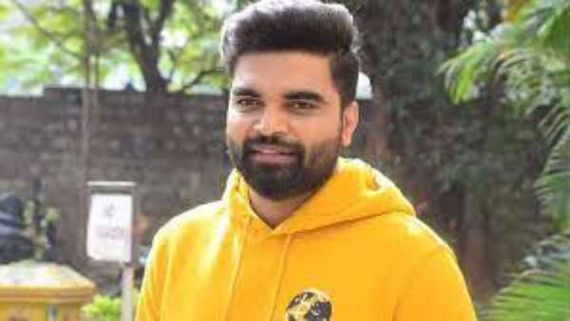 హీరోయిన్ ప్రేమలో యాంకర్ ప్రదీప్: సీక్రెట్ లీక్ చేసిన బ్యూటీ.. సంచలనంగా మారిన కొత్త జంట