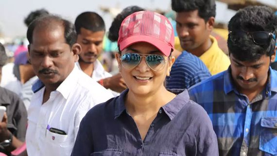 షూటింగ్ లో ప్రమాదం.. తీవ్రంగా గాయపడిన లేడి డైరెక్టర్ సుధా కొంగర.. ఫొటోలు వైరల్!