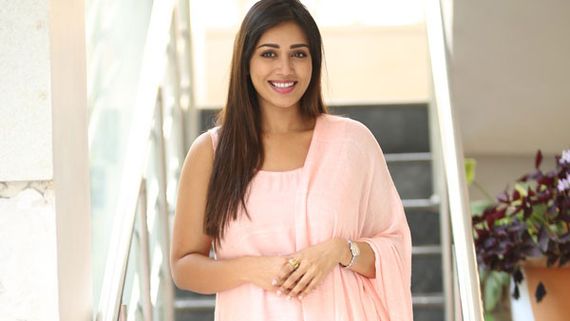 సమంత, నయనతార, అనుష్క మాదిరిగా కమిట్‌మెంట్ లేదు.. యాక్టింగ్‌పై ఆధారపడను.. నివేదా పేతురాజ్