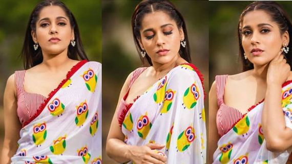 యాంకర్ రష్మీ వేరే లెవెల్ హాట్ షో: పైట తీసేసి మరీ ఘాటుగా!