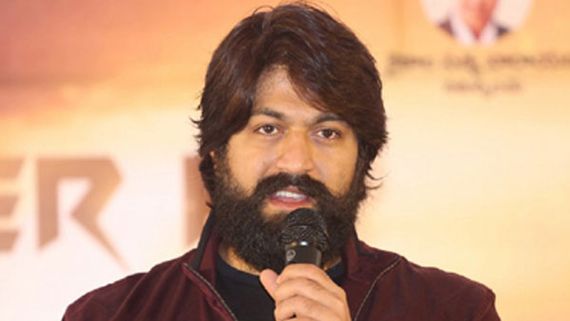 మరో టాలెంటెడ్ దర్శకుడికి యష్ గ్రీన్ సిగ్నల్.. పాన్ ఇండియాకు తగ్గట్టుగా బిగ్ ప్లాన్  