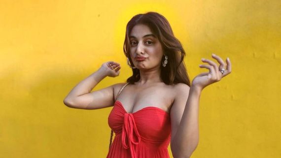 హీటెక్కించే అందాలతో మరింత డోస్ పెంచిన ఒకప్పటి చైల్డ్ ఆర్టిస్ట్.. ఇలా అవుతుందని ఎవరు ఊహించి ఉండరు!