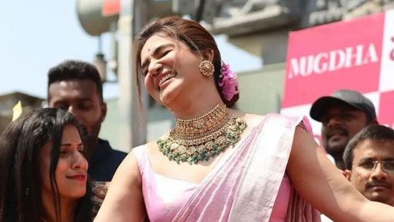 బికినీకి మించిన హనీ రోజ్ ఎక్స్ పోజింగ్.. అదే ఫోకస్ అయ్యేలా హాట్ ఫొటోలు