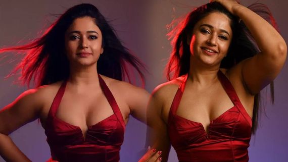 చెమటలు పట్టిస్తున్న పూనమ్ హాట్ వీడియో.. 38 ఏళ్లలోనూ అలాంటి ఆసనాలు.. బ్రాలో ఓపెన్ షో!