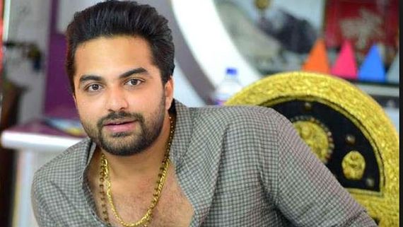 VS11: డిఫరెంట్ లుక్‌తో విశ్వక్ సేన్.. ఆ కాంట్రవర్సీ పొలిటీషియన్ రియల్ స్టోరీతో మూవీ?