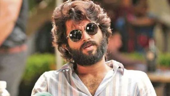 విజయ్ దేవరకొండ నెక్ట్స్.. లైఫ్ ఇచ్చిన డైరెక్టర్ తో మరోసారి.. టైటిల్ ఫిక్స్?