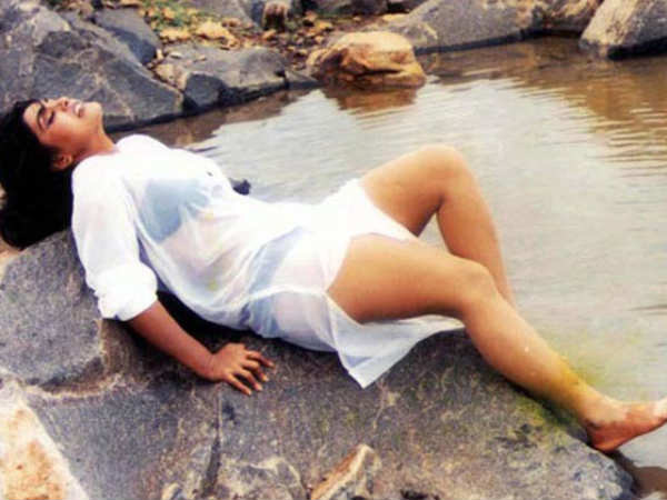 సిల్క్ స్మిత లైఫ్ చిత్రాల్లో