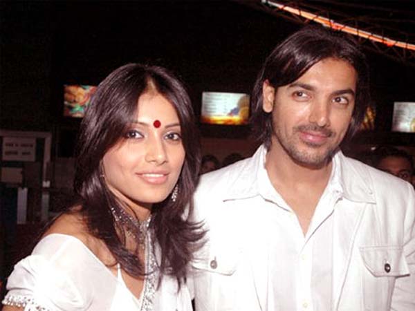 హాట్ జాన్,బిపాసా ఎఫైర్ అరుదైన ఫోటోలు(ఫోటో ఫీచర్)