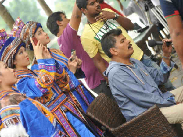 చైనా లొకేషన్లలో శంకర్ ‘ఐ’(ఫోటోస్)