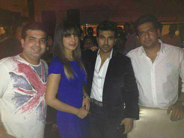 రామ్ చరణ్ @‘జంజీర్’ సెట్స్‌ (ఫోటో ఫీచర్)