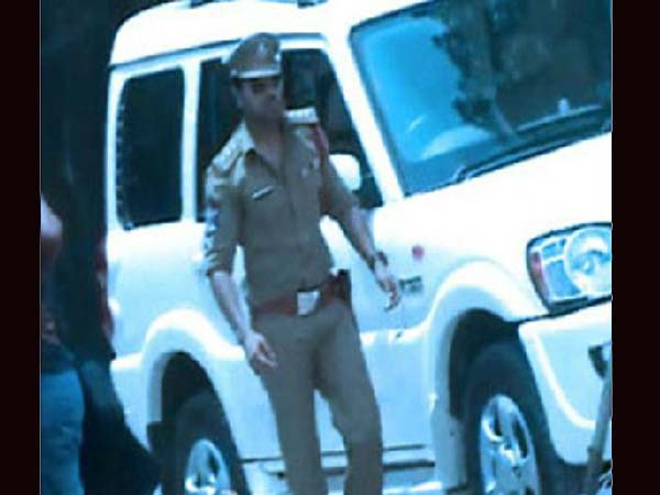 రామ్ చరణ్ @‘జంజీర్’ సెట్స్‌ (ఫోటో ఫీచర్)