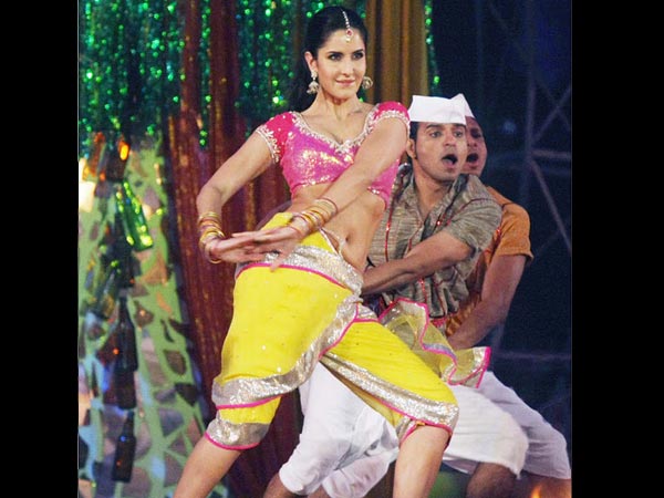 ఆ రాత్రి హీరోయిన్లుంటే... ఆ మజాయే వేరు!(ఫోటో ఫీచర్)