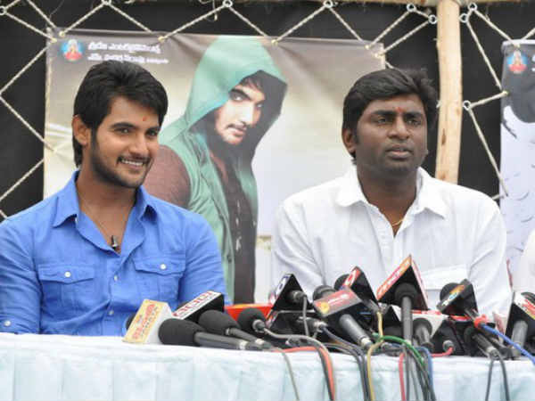 ఒకే వేదికపై ఎన్టీఆర్ క్లాప్..కెసీఆర్ పూజ ( ఫోటోలతో...)