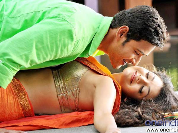 టాప్-10 తెలుగు మూవీస్ 2012 @ USA(ఫోటో ఫీచర్)