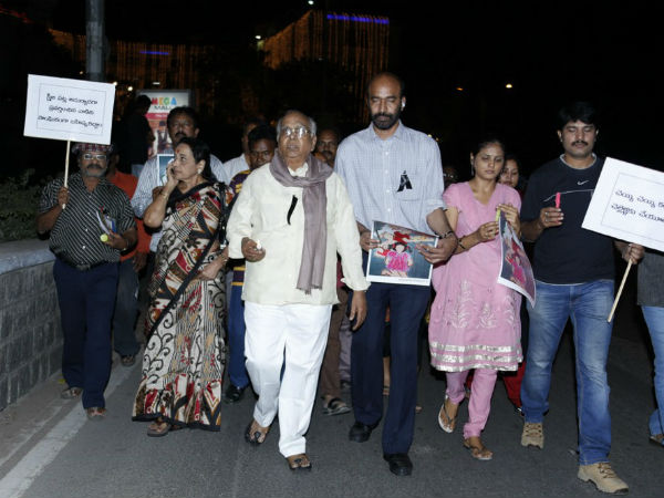 ఢిల్లీ గ్యాంగ్ రేప్ : టాలీవుడ్ ర్యాలీ...(ఫోటోలు)