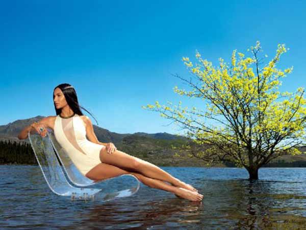 2013 'కింగ్ ఫిషర్' బికినీ భామలు (ఫోటో ఫీచర్)