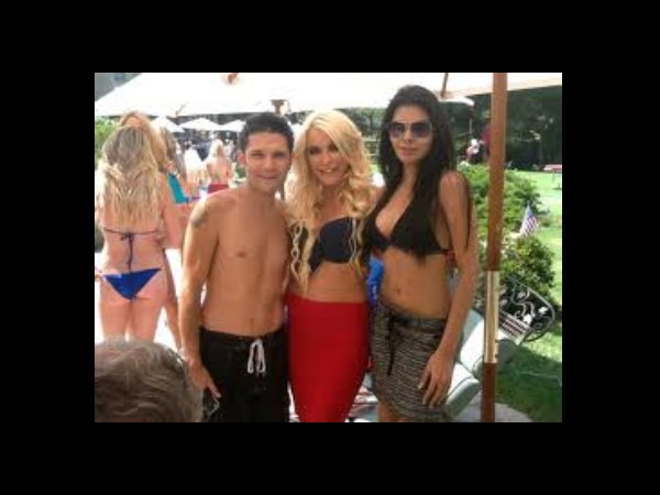 కామసూత్ర లేడీ ‘షెర్లిన్ చోప్రా’ చిన్ననాటి, రేర్ ఫోటోస్