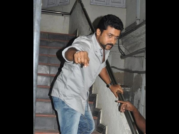 కమల్ ఆఫీసుకు సినీతారల క్యూ...(ఫోటో ఫీచర్)