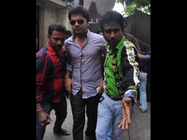 కమల్ ఆఫీసుకు సినీతారల క్యూ...(ఫోటో ఫీచర్)