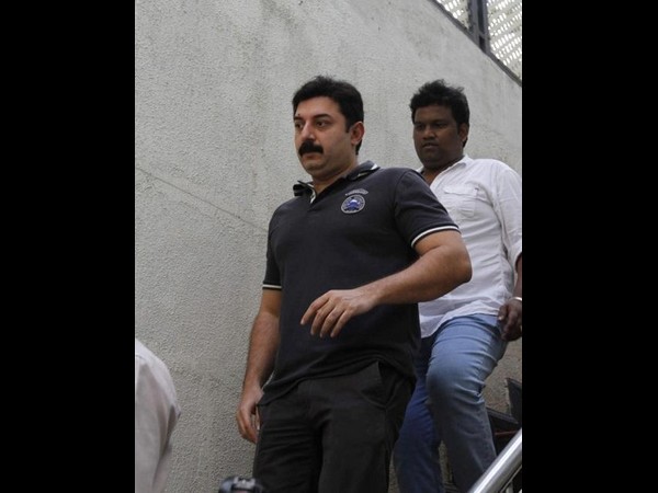 కమల్ ఆఫీసుకు సినీతారల క్యూ...(ఫోటో ఫీచర్)