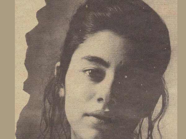 షారుక్ ఖాన్ వెనక ఆమె...(రేర్ ఫోటోస్)