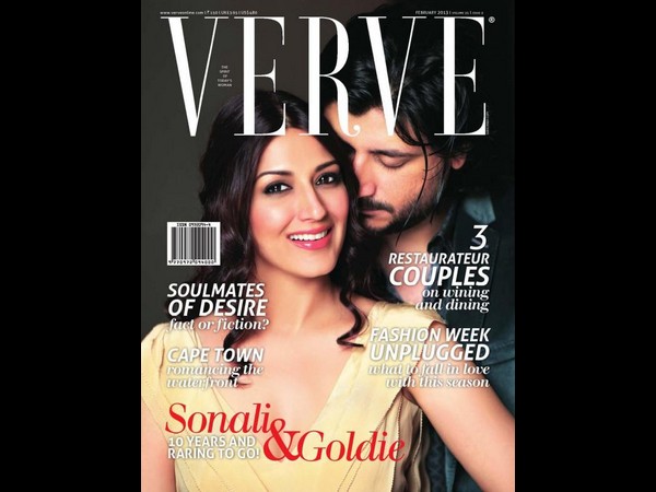 మేగజైన్లపై...పురి విప్పిన హీరోయిన్ల అందాలు(ఫోటోలు)