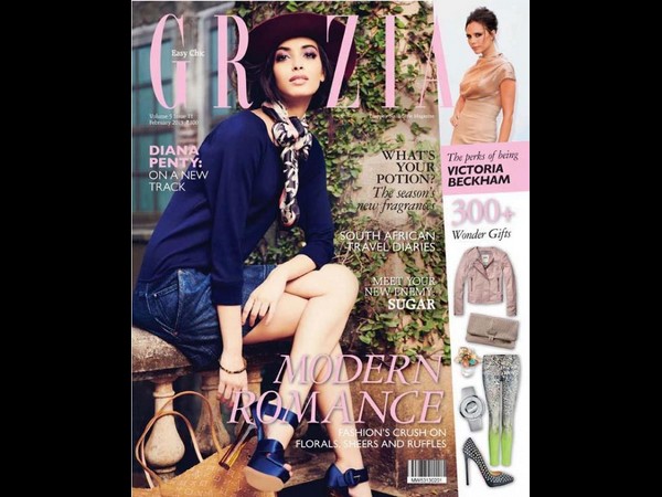 మేగజైన్లపై...పురి విప్పిన హీరోయిన్ల అందాలు(ఫోటోలు)