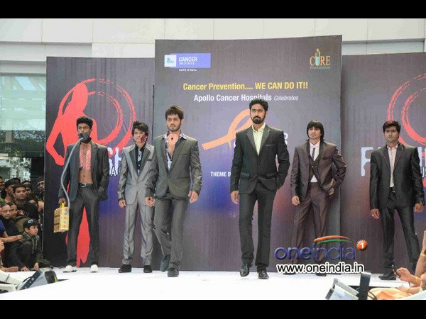 హాట్ హీరోయిన్ శ్రీయ@ అపోలో ఫ్యాషన్ షో