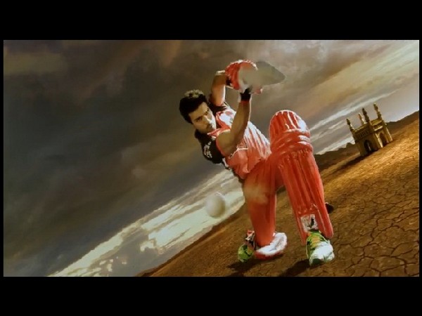 సిసిఎల్-3 ట్రైలర్...రామ్ చరణ్, వెంకటేష్ కేక (ఫోటోలు)