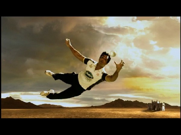 సిసిఎల్-3 ట్రైలర్...రామ్ చరణ్, వెంకటేష్ కేక (ఫోటోలు)