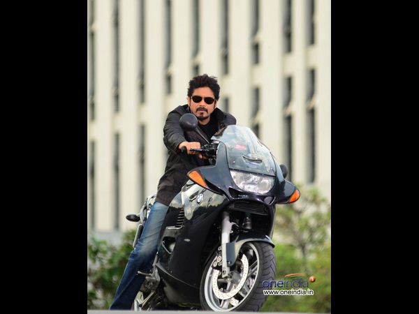 నాగ్ ‘గ్రీకు వీరుడు’ వర్కింగ్ స్టిల్స్ సూపర్బ్ (ఫోటోలు)