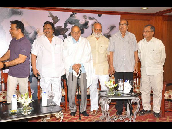 నాగార్జున, రాజమౌళి, త్రివిక్రమ్, ప్రభాస్ @ కమల్ ప్రెస్ మీట్