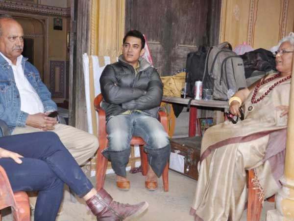 గగ్రాచోళీ డ్రెస్‌లో, కొడుకుతో అమీర్ ఖాన్ (ఫోటోలు)