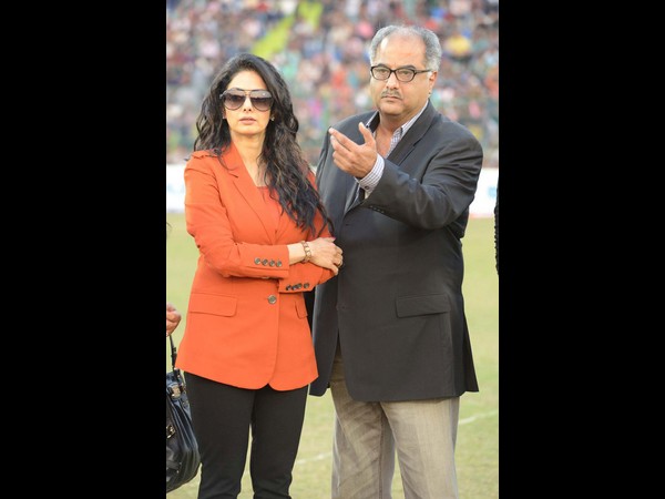 సిసిఎల్ 3: క్రికెట్ లోనూ వెంకటేష్ హిట్ (ఫోటోలతో..)