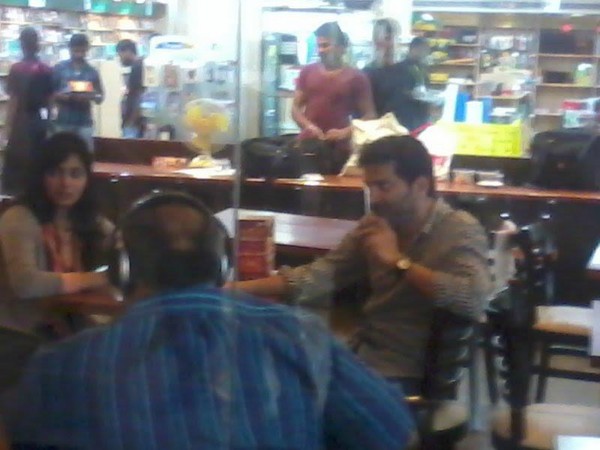  సమంతను కాపాడిన పవన్ కళ్యాణ్ (ఆన్ లొకేషన్ స్టిల్స్)