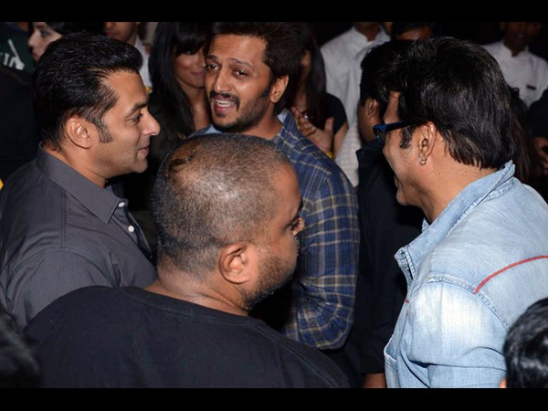  సిసిఎల్ 3 తర్వాత పార్టీ....హాట్ హీరో,హీరోయిన్స్ (ఫోటోలు)