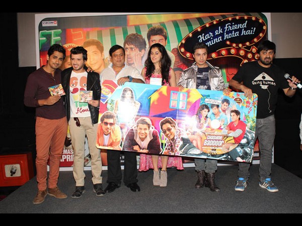 లో దుస్తులు కనిపించేలా తాప్సీ..అందరి దృష్టీ అక్కడే (ఫోటోలు)