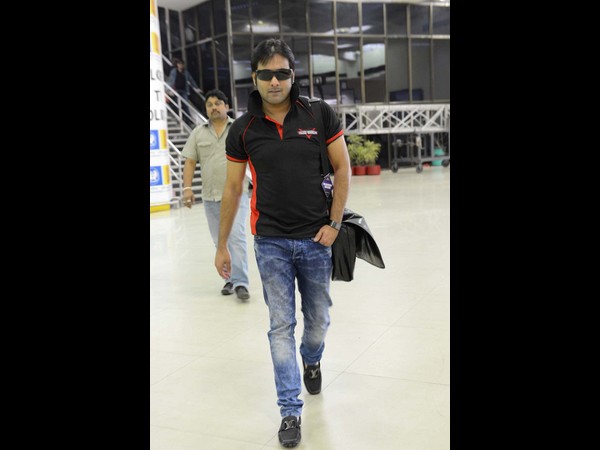 రాంచీ లో తెలుగు స్టార్ హీరోలు- ప్రాక్టీస్ మ్యాచ్ (ఫోటోలు)